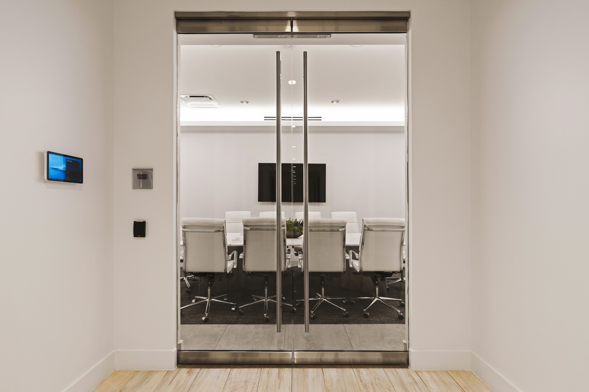 Bleu Offices — commercial real estate photography